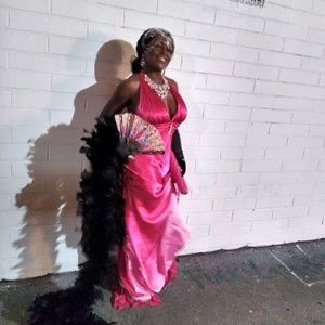 Meet your Posher, Divine